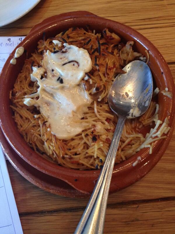fleur_pierre's tweet photo. #tapa préféré sur le menu FIDÉOS @Restotapeo vous venez ce soir?? http://t.co/CojsD94KbC