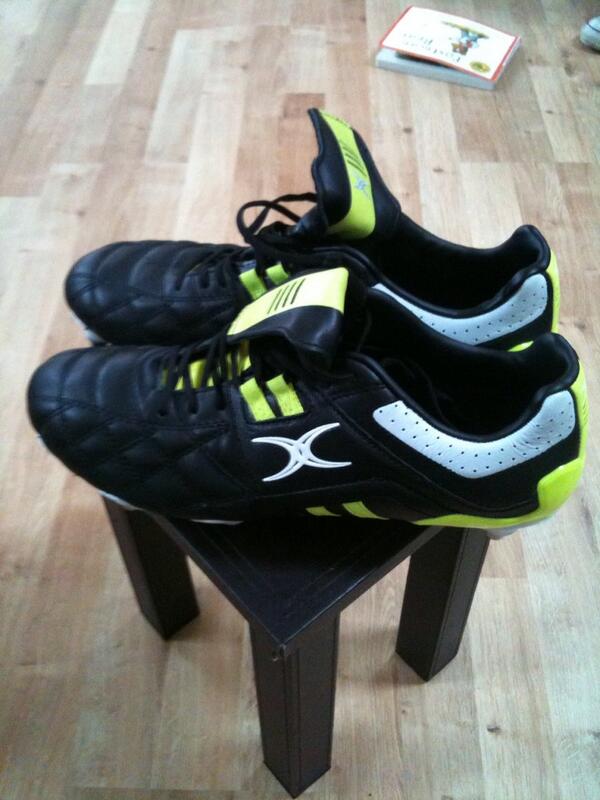 Carpatron's tweet image. Big thanks to @GILBERT_RUGBY for the new boots and to @benBAMwilliams for sorting it #solidwheels #lookingfast