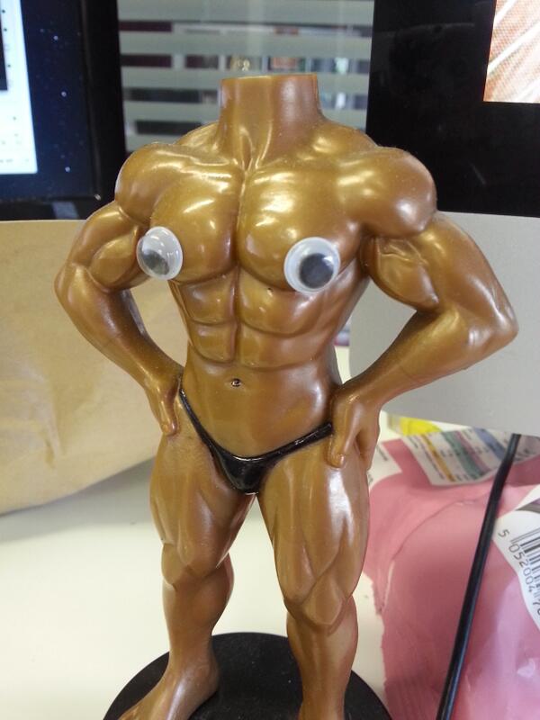I wish I had a man this buff, tanned and with googlie nipples. #onlyatmmk