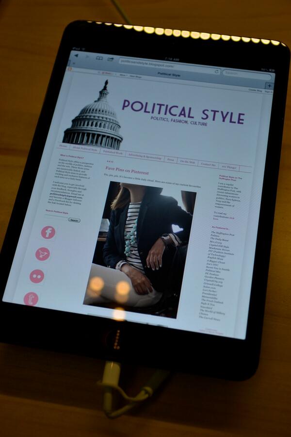 lauraemilyd's tweet image. #tbt to that time where I put #politicalstyle on all the iPads in Apple's @GrandCentralNYC store...