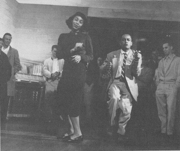 EbonyBobcats's tweet photo. Bobcats gettin down in 1955 #BAR #OUBAR #BAW #OUBAW http://t.co/4CfJio3h6T