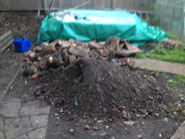 billy_cudmore's tweet photo. Just an evening digging sesh who needs gyms http://t.co/Swdrb97TQG