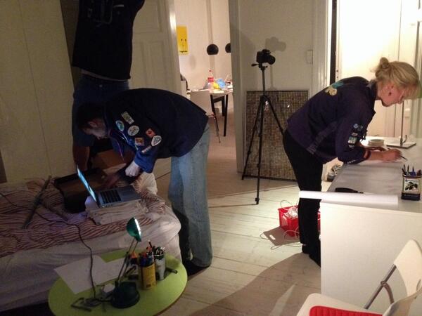 ColaAuLait's tweet photo. Vi bygger studie til Urban Scout Battle. God damn epic! http://t.co/4R3qe5SoBh