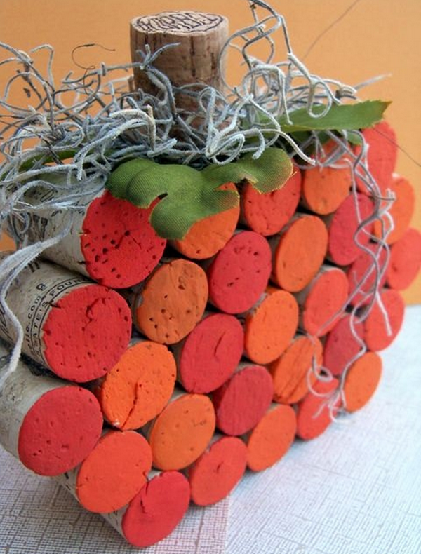 theWinetree's tweet photo. Looking for a #fallproject and something to do with all your old #winecorks? Try this idea... http://t.co/TVziH05Vut