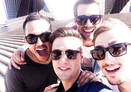 TOPMUNDIALMUSI2's tweet photo. @bigtimerush En su visita a Australia! http://t.co/Bds6tL35oA