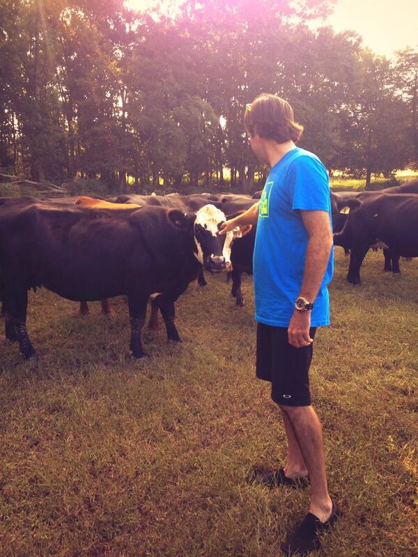 bubbawatson's tweet photo. Love Athens &amp; going out to the farm seeing the cows!! #UGAfun http://t.co/0CmUkyy8UH