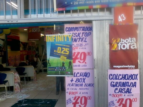 LigiaZaccaro's tweet photo. @wanessa_timsp @Vanessatim_sp @viniabreutms @felipe_trademkt @Pillmann_TSPI 
Magazine - Pitangueiras http://t.co/SwZJQsuCOS