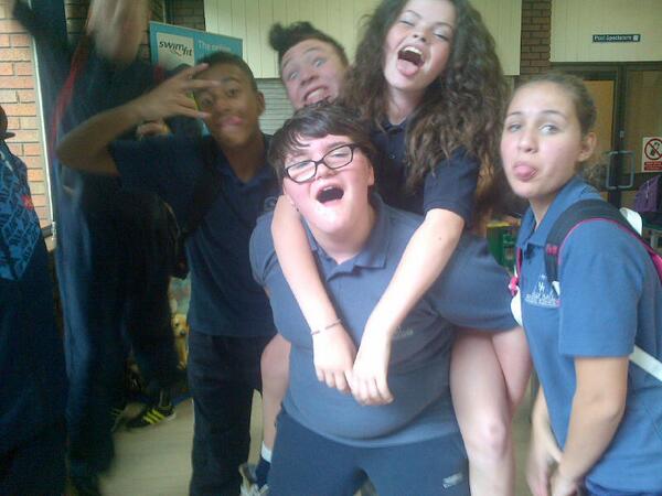 JarrettAlisha's tweet photo. Gonna Miss Liv<3 http://t.co/IhdQnBSZN9