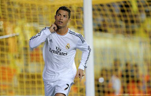 MotivacionesF's tweet photo. #FrasesInolvidables "Tu amor me hace fuerte, tu odio me hace imparable" - Cristiano Ronaldo http://t.co/jxaiAl4YLa