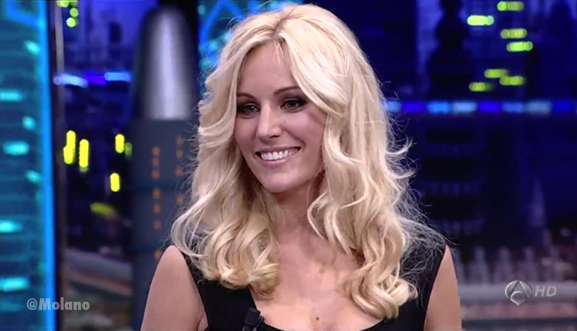 El look de Edurne - Página 2 BVHiGrGCEAATVsx