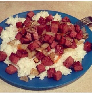 MsLynda85's tweet image. 😭😭😭 RT @Pinky_Balboa: My man never go hungry. #StepYoGameUp #WifeyMaterial #ImaQueen #GotTheRing