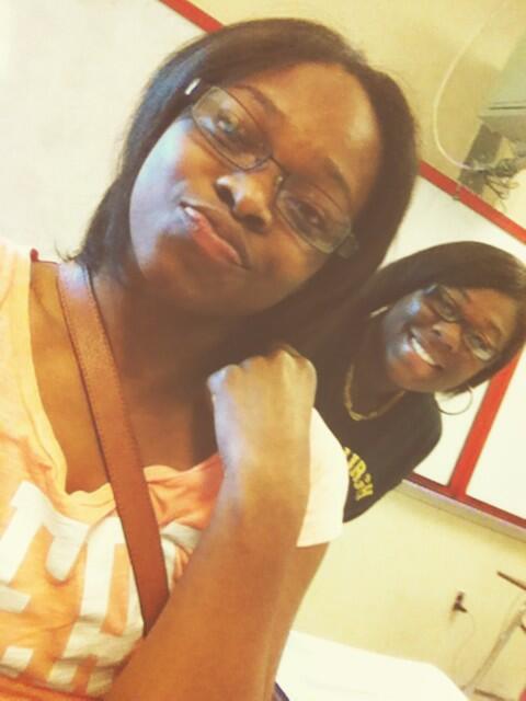 tkdancezky3's tweet photo. Me &amp; @__xHelloYou in class ! http://t.co/ExkSMWlpIU