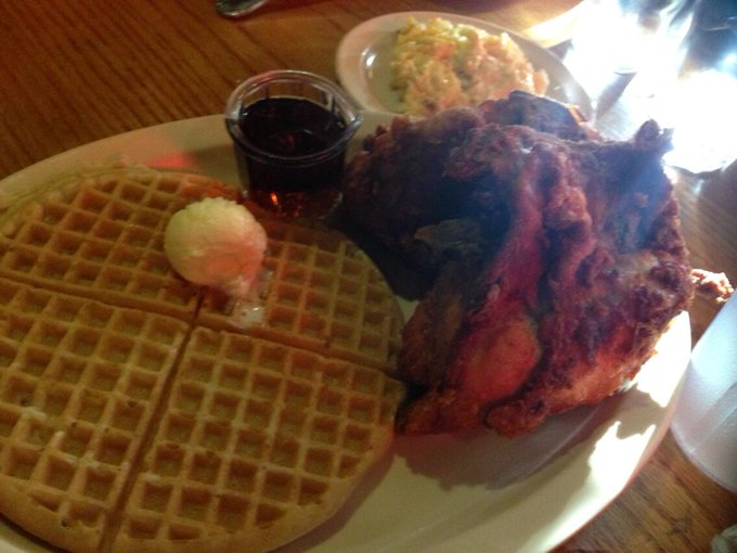 Chicken and waffles!! Yum http://t.co/DzgOzBtjgn<a href="/tag/copromote"class="tags"><span>#copromote</span></a>