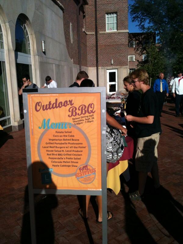 DU_Dining_'s tweet image. Holy outdoor BBQ! #fallfest #fallfestivus