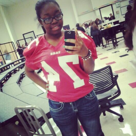 ___Gerrilynn's tweet image. #AnchorBay #GoRay #74