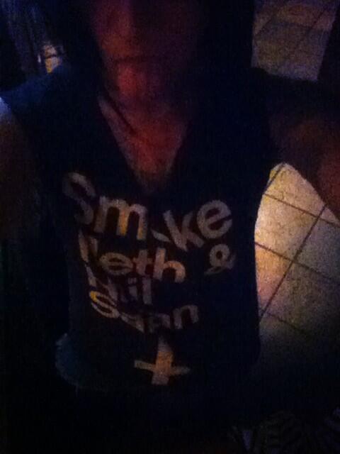 UncleRick11's tweet photo. Smoke meth hail satan http://t.co/TYJjhWninJ