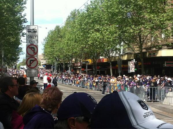 deanopig's tweet photo. Getting ready for the Grand Final Parade and the freo cheers already starting. #gofreo #grandfinal http://t.co/6EWFannwRF
