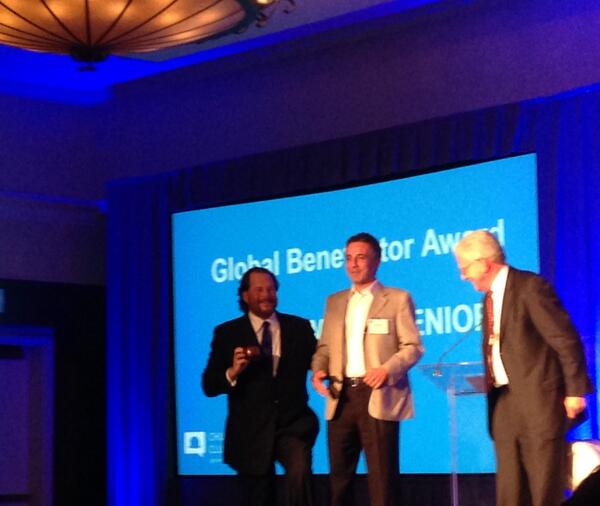 Congrats to <a href="/Benioff/">Marc Benioff</a> for winning The Global Benefactor #CHCAwards presented by <a href="/umbertom/">Umberto Milletti</a> <a href="/InsideView/">inside view</a> <a href="/geoffreyamoore/">Geoffrey Moore</a>!