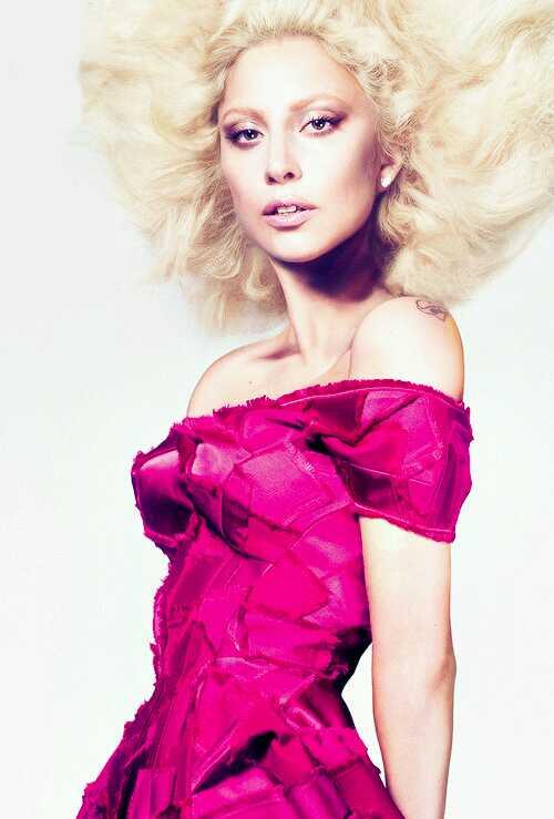 DailyGagaUpdats's tweet image. RT
AND
VOTE
FOR
LADY GAGA
TO WIN
AN
EMA 
m.tv.mtvema.com/artists/lady-g…