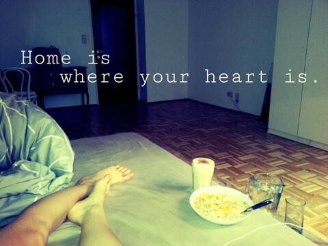 kateshint's tweet image. You don`t need anything to be happy #EmptyFlat #MorningGlory #TimeForYourself #breakfast #home