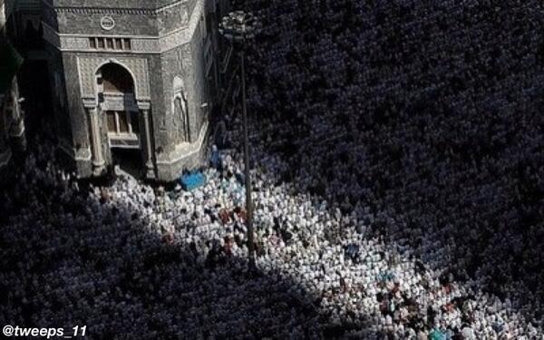 warq_0's tweet photo. اللهـم إنَ نسألك أن تجعل هذه الليله  جابرة للقلوب ، وساترة للعيوب ، وماحية للذنوب ، ومفرجة للكروب ..#دعاء 
. http://t.co/HPchc9p6XW