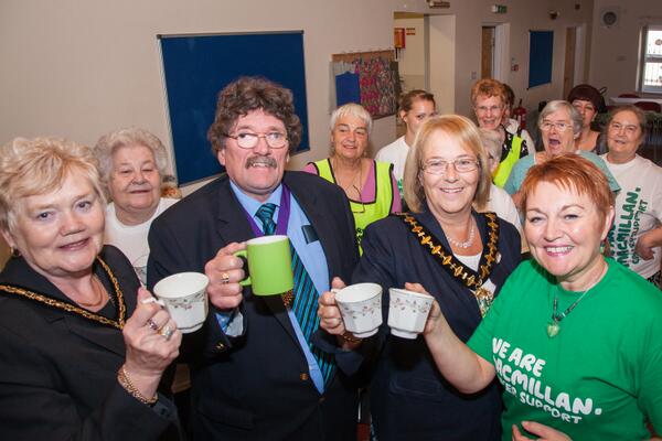 Lovely morning with @SandwellIrish1, our Mayor and Deputy Mayor holding a #coffeemorning for @macmillancancer