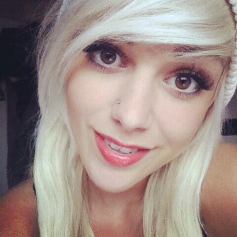 KeeleyKewi's tweet photo. I get more and more blonde #NoFucksWereGiven http://t.co/SNuwXQ1SXt