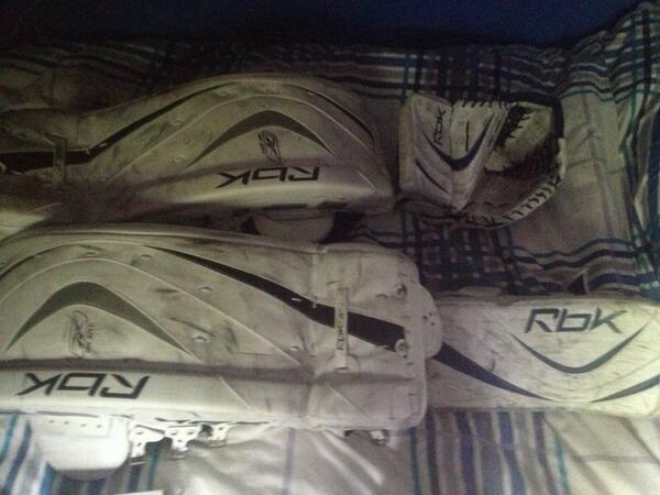 Ty1673's tweet photo. rbk pads buy them now! http://t.co/g1nxGdMBsL http://t.co/o2hEGpG5cz