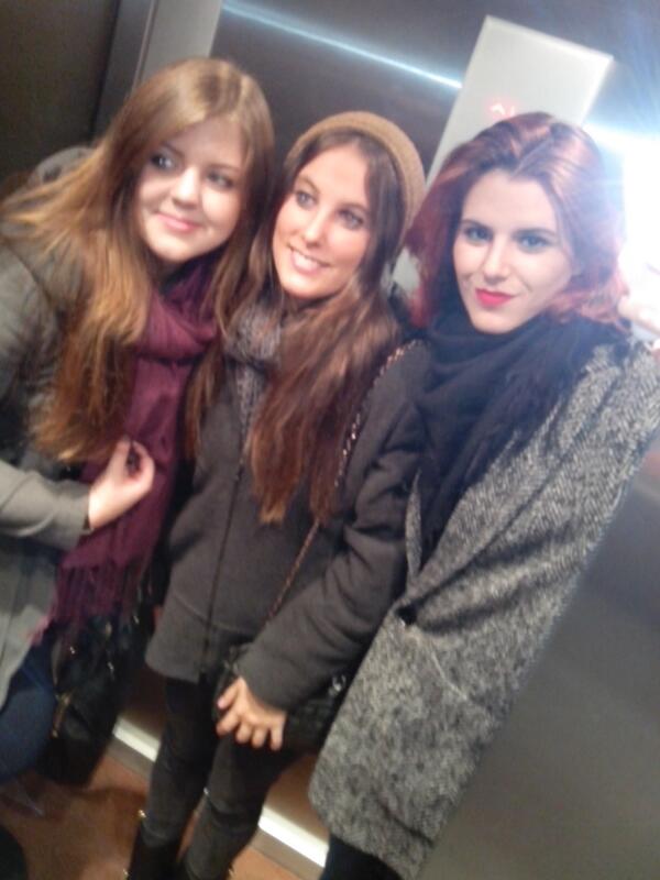 carmelag93's tweet photo. Vamonos de fiestaaaaaaaa http://t.co/GmB3KQrpQG