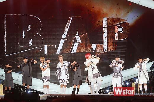 PIC| صور B.A.P في SBS Super Model Contest بتاريخ 130927 ..!! BVLEnP-CQAEuQGX