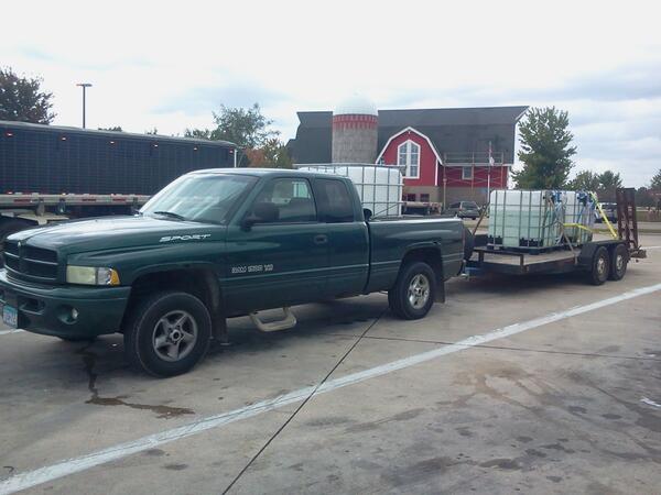 DEFSolutions's tweet photo. 4000 lbs of DEF..... on a small truck http://t.co/H6Yv8HAFV9