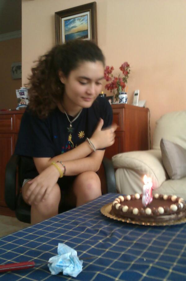 Jmstreya's tweet photo. FELICIDASES!!!!! #18ANIVERSARIO http://t.co/Q25tGb9z26