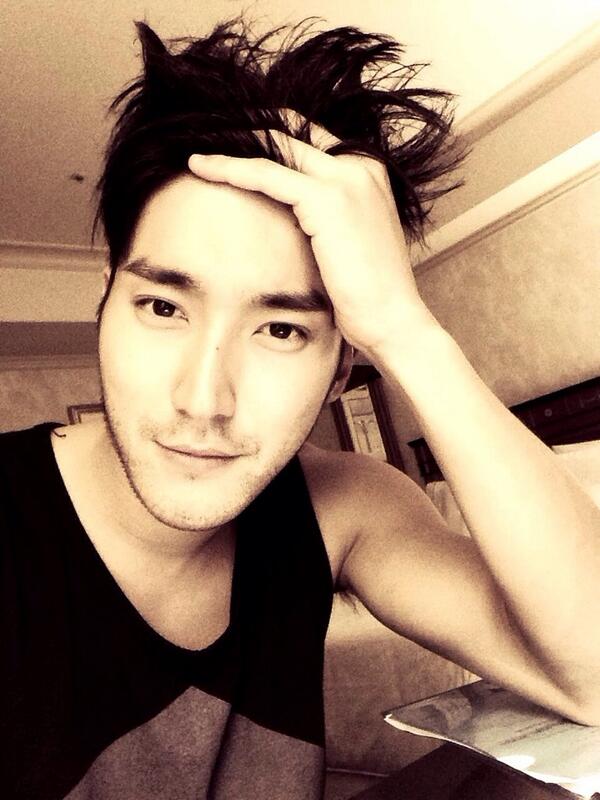 siwonchoi's tweet photo. ワウ! 4回も、お疲れ様でした^^ 僕はすごく楽しかったですが、みなさんはどうでした? とにかく、僕もエルフだ!  :^) http://t.co/3VvevuXsUm