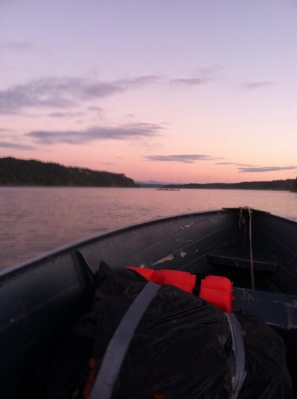 Srizzot1's tweet photo. Beautiful morning to row #maristcrew http://t.co/pYJqIV6bQ4