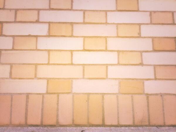 wmtwood's tweet photo. Mellow yellow brickwork - a theme for a campus at #carnegiemellonvisit http://t.co/86TCwEwyey