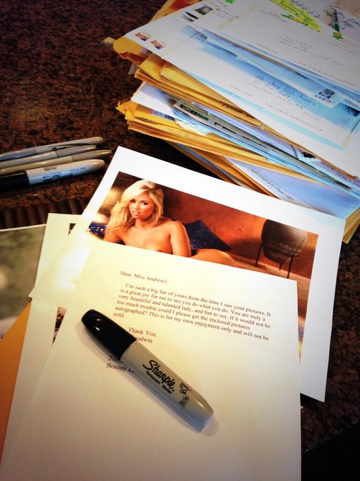 Catching up on some long overdue fan mail!! Sorry it's taken me so long!! http://t.co/ssOLsMxL0z<a href="/tag/flippingherlastname"class="tags"><span>#flippingherlastname</span></a>