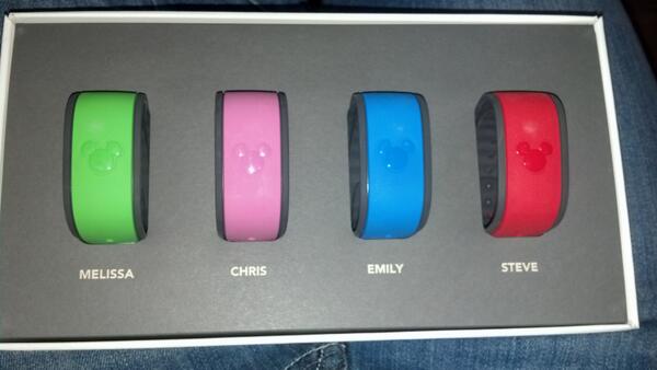 mlinder05's tweet photo. Our magic bands have arrived! http://t.co/vfx0VjMY5e