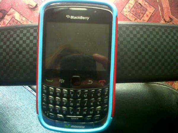 Timbalero69's tweet photo. Vendo BB 9300 8/10 a $70 info: wathsapp 0996862323 @AnunciateGYE @chutamasbarato @ClasificadosEc @Clasificados_ec http://t.co/Fa8HRS5hiB