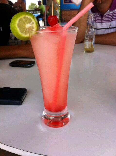 _Diego2004's tweet photo. Limonada frape um que rico http://t.co/x8IuzMv5CO