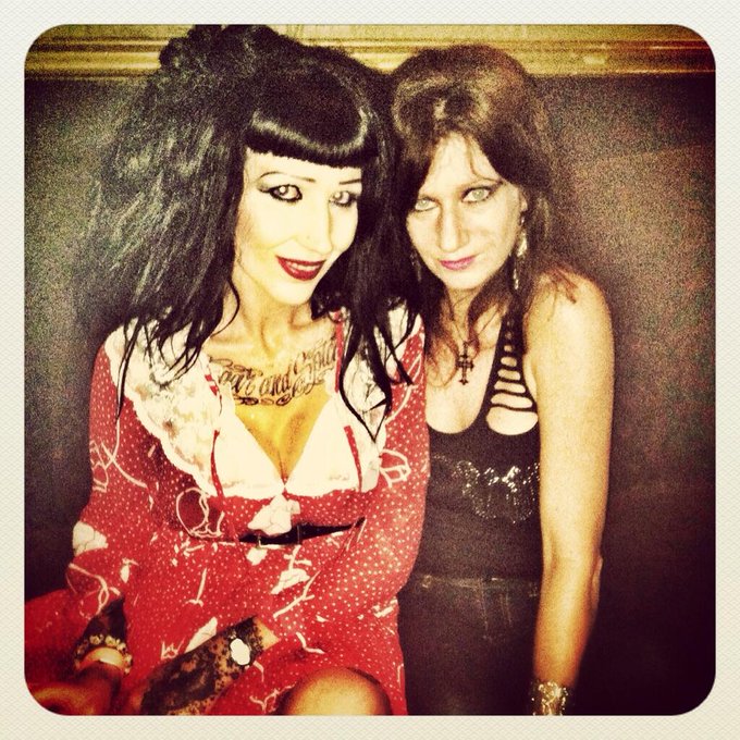 Random girls night out! http://t.co/305XWpyb4f<a href="/tag/freyjavansiren"class="tags"><span>#freyjavansiren</span></a><a href="/tag/caferacergirl"class="tags"><span>#caferacergirl</span></a>