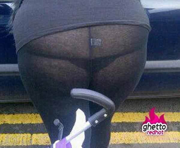 TigersEatSheep's tweet photo. Leggings are not pants @Zuhaa1 @Nazzzy225 @Tea_Jy LMAO! http://t.co/oKtb2a2GQt