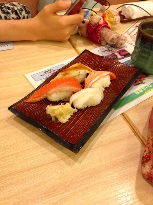 きづなすし新宿なう♡ http://t.co/8h6uSxBNlm