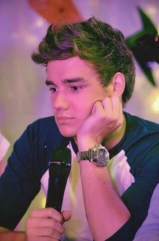 ElCalderCL's tweet photo. Liam is so god damn gorgeous. http://t.co/zFL761noC2