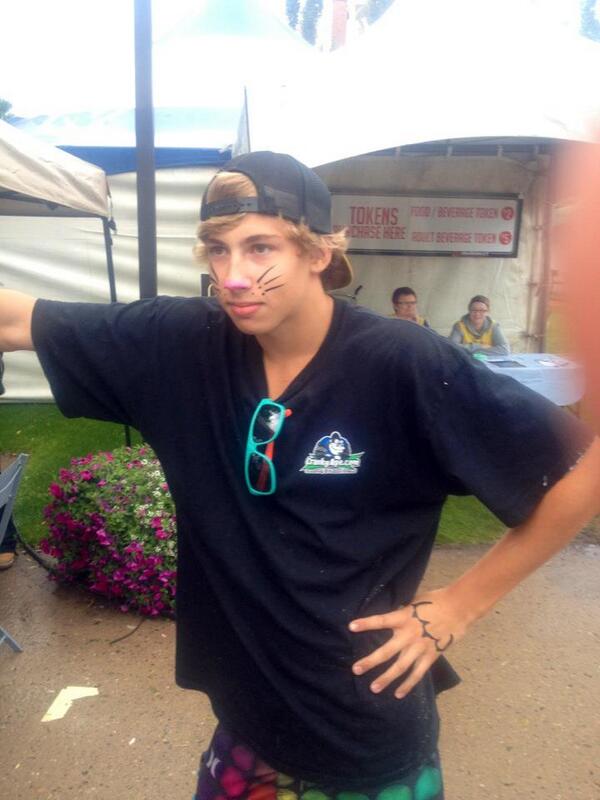PAFinestMen's tweet photo. Today's finest is @RyleeBridge he makes all the girls wet when hes around and his dad isn't to bad either #dimes http://t.co/3ut3Y0suGT