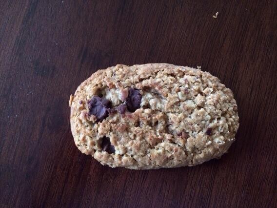 daniellemcloud's tweet image. My tasty #belvita chocolate and oat bar :)