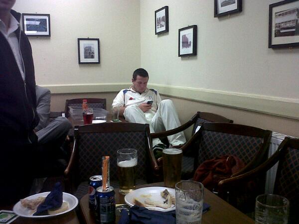 tomyards's tweet image. Sums up his season @highwaycc2012 #bigfat #mark #shitclub #nohistory #TOTS #nananananananananananananananana