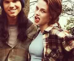 AmandaxBynes's tweet photo. I love Kristen stewart. Oh my gosh. http://t.co/IGedBx6hc0
