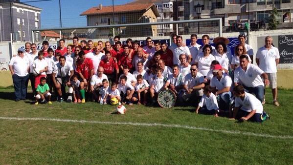 los300COLINDRES's tweet photo. Sólos somos buenos pero todos juntos somos imparables aupa club deportivo Colindres http://t.co/UgZR3fqUoA