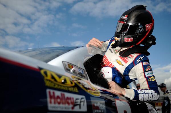 NASCAR's tweet photo. #DaleJr on the #CoorsLight Pole for Sunday's #AAA400 at @MonsterMile! #what88needs http://t.co/EwIMZAHYHC http://t.co/GrXUiIU7h4