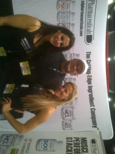 Having a blast w/<a href="/XTinaIFBBpro/">Christina Mehling</a> &amp; <a href="/AeryonAshlie/">Aeryon Bela Ashlie</a> at the <a href="/SDSupplements/">SD Pharmaceuticals</a> booth at the <a href="/MrOlympiaLLC/">Mr. Olympia LLC</a> Expo #goodtimes